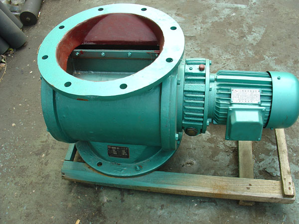 ����ж���y